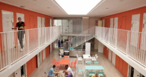 Karen et son équipe jouent au centre pénitenciaire de Lutterbach