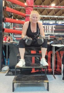Yvette Palatino, championne de kick-boxing